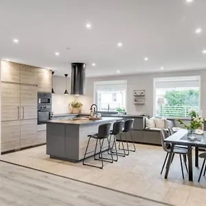 Villa Harlig I Savedalen 10 Min, Göteborg